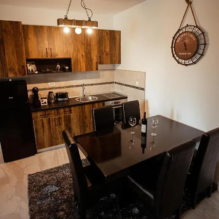 Zlatar Br 16 דירה